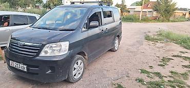 voxy noah: Toyota Noah: 2004 г., 2 л, Автомат, Бензин, Минивэн — 2
