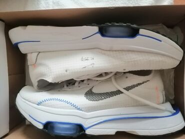 bele sandale: Patike Nike Air zoom type n. 354, broj: 41, dužina gazišta 26 cm. Kao
