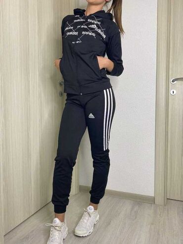 Gornji i donji deo: Novi model sportskih kostima dostupan u veličinama M, L, XL i 2XL — 8