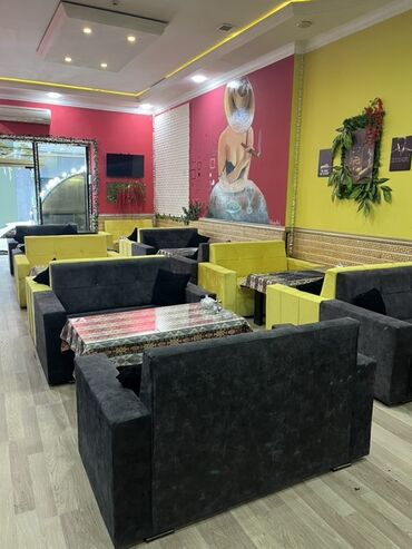 Broşlar: 8 komplektdir 9 masa 17 divan masası, masa ötrüyü, masa üstü
