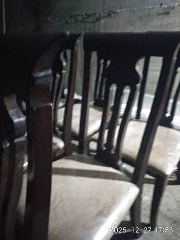 Стулья для зала: Стул для зала, Б/у, Дерево — 2