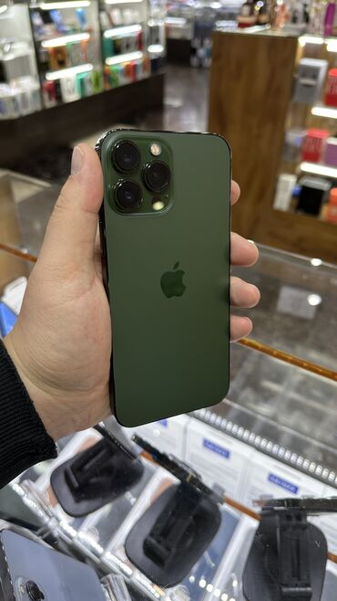 Apple iPhone: IPhone 13 Pro Max, Б/у, 256 ГБ, Alpine Green, Защитное стекло, Чехол, Кабель