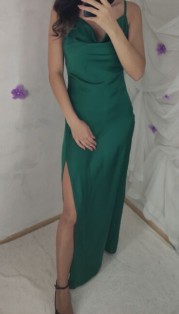 вечернее платье кораллового цвета: Вечернее платье, Длинная модель, Атлас, 2XL (EU 44)
