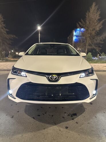 Toyota: Toyota Corolla: 2019 г., 1.2 л, Автомат, Бензин, Седан
