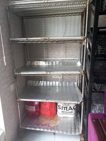 divar saat: Sənaye tipli metal rəf sistemi - Material: xrom örtüklü metal karkas