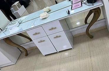 goran mebel: İşlənmiş, Makiyaj üçün masa — 1