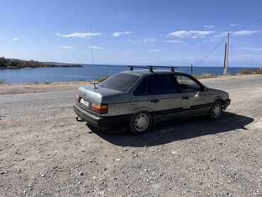 авто жаз: Volkswagen Passat: 1988 г., 1.8 л, Механика, Бензин, Седан