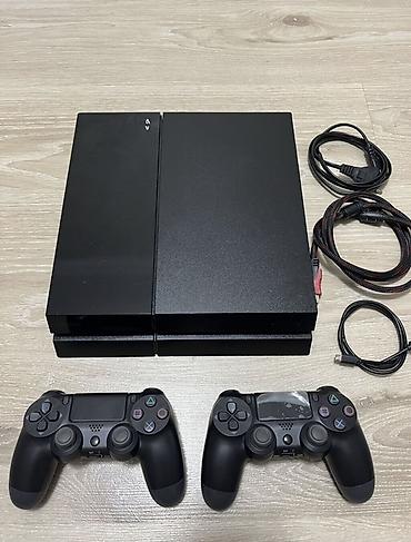 playsation 4 fat model: Ps4 Fat proşifkasız model. Yaddaş: 500gb İçində 10 oyun var: Gta 5 — 3