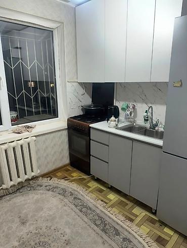 center: 2 комнаты, 49 м², 4 мкр 104 серия, 4 этаж — 3