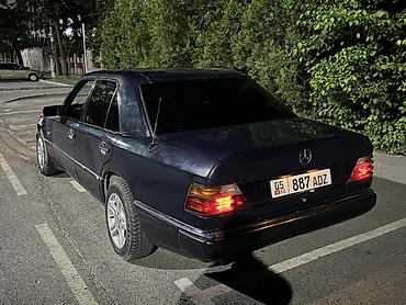 x class: Mercedes-Benz W124: 1992 г., Седан — 3
