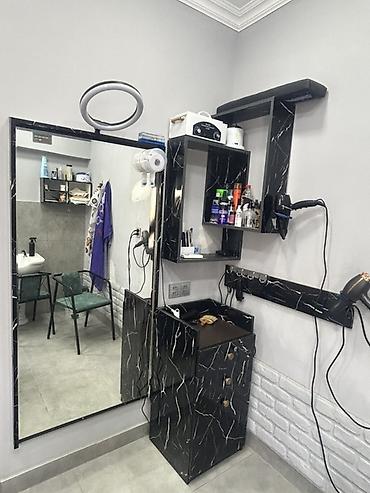 Другая салонная, медицинская мебель: Bərbər salon mebeli Güzgü 1.60 eni isə 0.80 kənarları işiqlı 1 ədəd — 3