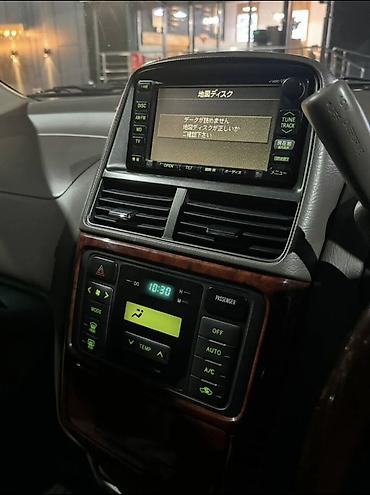 серый gac aion s: Toyota Gaia: 2001 г., 2 л, Автомат, Бензин, Минивэн — 9
