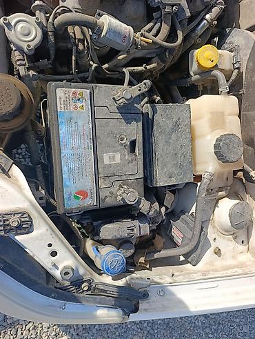 Другие автомобили: Газ бензин на обычных номерах Белый компактный седан (4 двери) с — 19