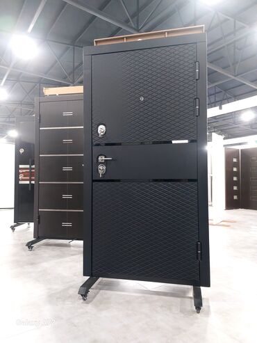 Giriş qapıları: Dəmir giriş qapıları – müasir dizayn və gücləndirilmiş təhlükəsizlik — 11