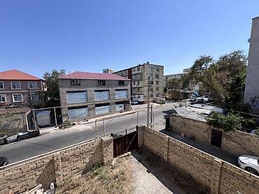 Obyekt/pansion tipli iki mərtəbəli tikili – geniş küçəyə baxışlı -