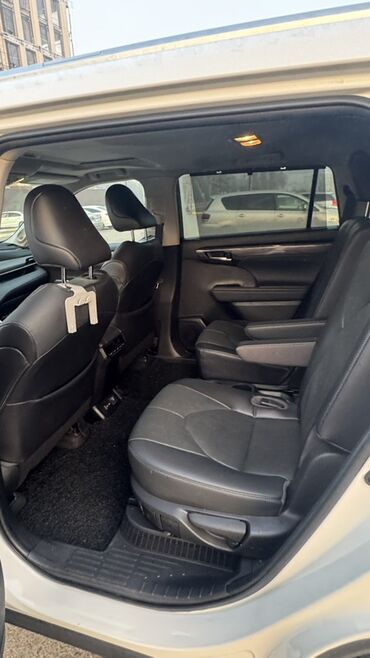 Toyota: Toyota Highlander: 2023 г., 2.5 л, Автомат, Бензин, Кроссовер — 9