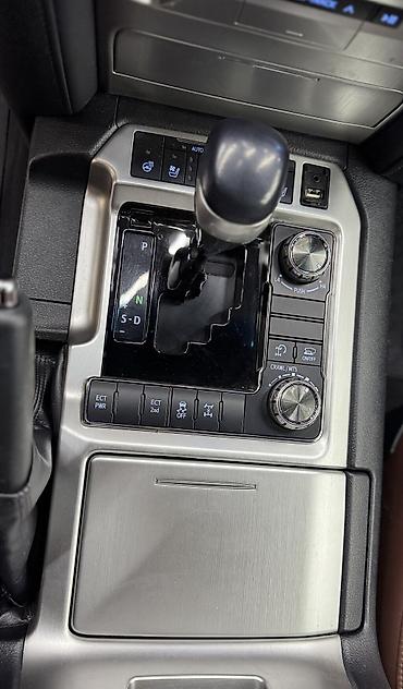 Toyota: Toyota Land Cruiser: 2019 г., 5.7 л, Автомат, Бензин, Внедорожник — 10