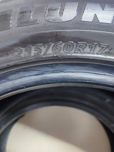 колеса 185 60 r15: Продам две шины215/60R17 в отличном состоянии