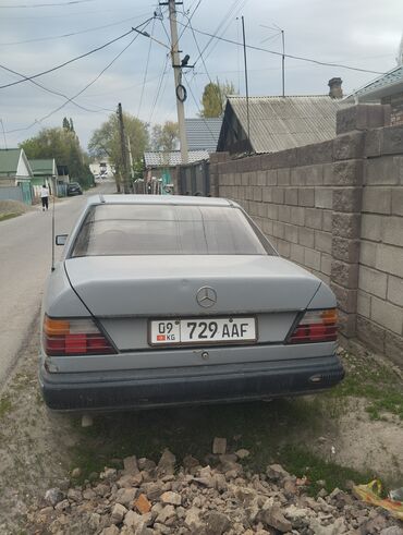 Mercedes-Benz: Mercedes-Benz W124: 1985 г., 2.3 л, Механика, Бензин, Седан