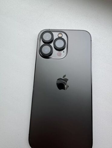 Apple iPhone: IPhone 13 Pro, Б/у, 256 ГБ, Зарядное устройство, Защитное стекло, Чехол, 82 %
