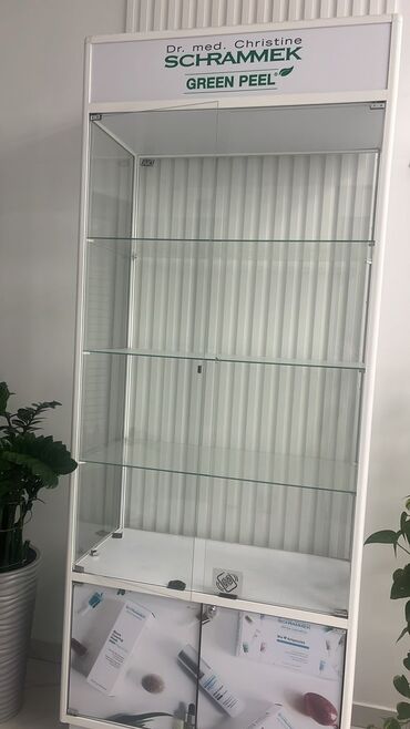 стеклянные блоки: Шкафы витрины
4 блока за 45 000 сом
