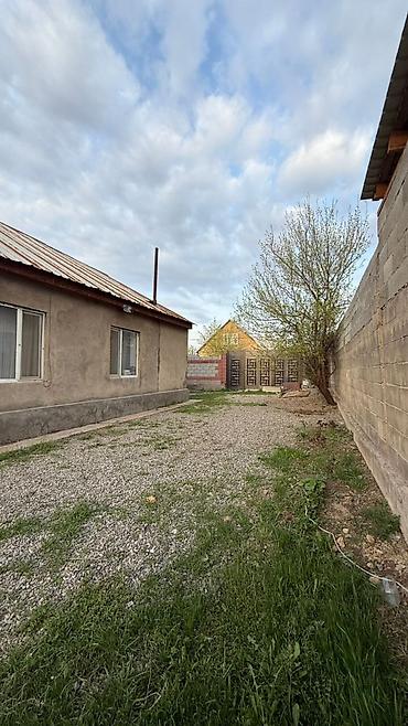 Продажа коттеджей и домов: СРОЧНО ПРОДАЁТСЯ ДОМ Локация: - ж/м Ак-Ордо-1 - Район: Гагарина / — 20