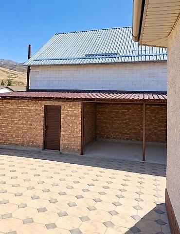 Продажа коттеджей и домов: 5 комнат, 110 м², 7 соток, Таш-Добо, Агентство недвижимости at lalafo.kg — 16 Продажа коттеджей и домов: 5 комнат, 110 м², 7 соток, Таш-Добо, Агентство недвижимости — 16