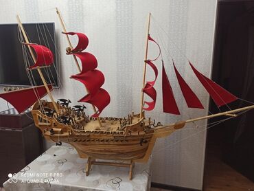Другой домашний декор: Продаётся большой макет корабля ручной работы из дерева. Размеры; 2м в