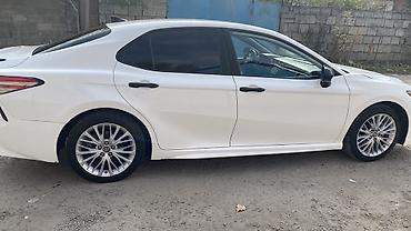 audi a4 2005: Toyota Camry: 2019 г., 2.5 л, Автомат, Бензин, Седан — 4