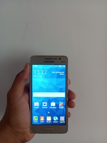 Bıçaqlar: Samsung A10e, rəng - Qızılı, İki sim kartlı