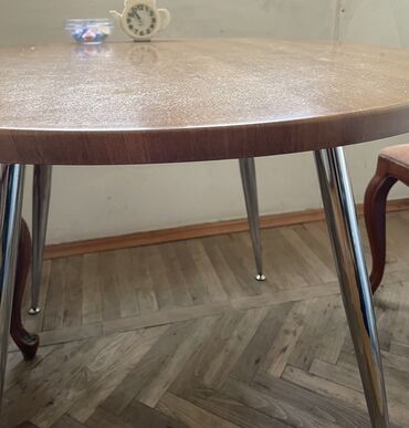 yumru xalcalar: Mətbəx masası, Açılmayan, Taxta, Yumru masa