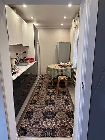 Продажа коттеджей и домов: Г.Кара Балта Продаю дом по улице Владимирова 25 участок 6.7 соток — 11