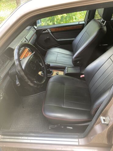 купить мерседес спринтер в европе: Mercedes-Benz W124: 1993 г., 2.2 л, Механика, Бензин, Седан