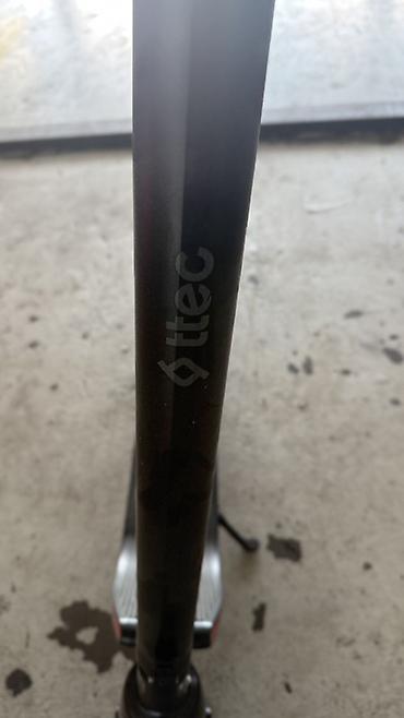tek teker scooter: Ttec elektrik skuter - Güclü ön təkər hub-motoru və geniş şinlər — 3