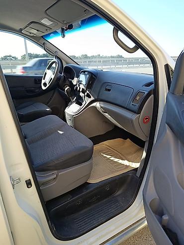 hunday h1: Hyundai H-1 (Grand Starex): 2.4 l | 2011 il Mikroavtobus — 4