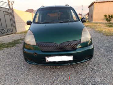 гранд чароки: Toyota Yaris Verso: 2001 г., 1.3 л, Автомат, Бензин, Хэтчбэк