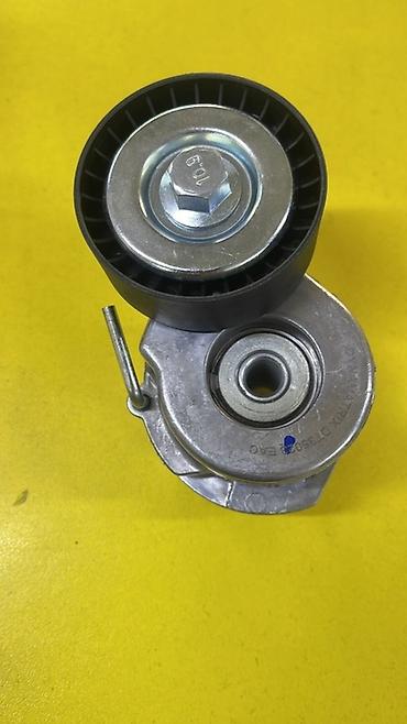 Клапаны, клапанные крышки: Клапан двигателя Оригинал — 18