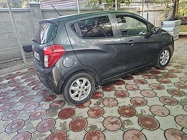 chevrolet spark 2: Chevrolet Spark: 2018 г., 0.1 л, Механика, Бензин, Хэтчбэк — 5