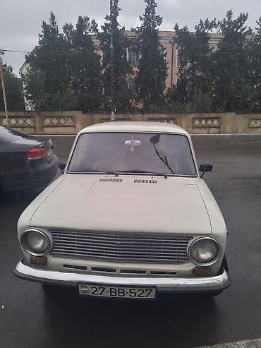 niva kuza: VAZ 2101 “Jiquli” sedan - Kuzov: 4 qapılı sedan, ağ rəng - Mühərrik — 2