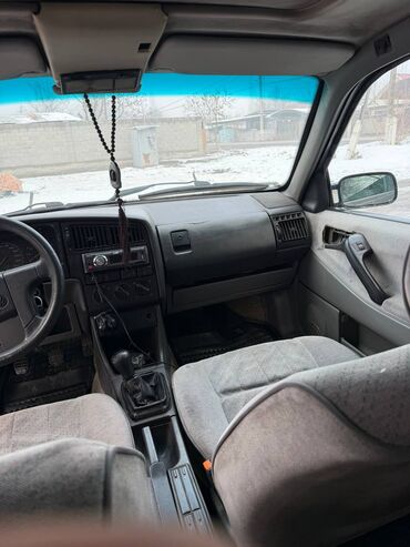 Volkswagen: Volkswagen Passat Variant: 1993 г., 2 л, Механика, Газ, Универсал — 4