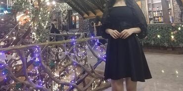 Ziyafət donları: Qara şifon detallı qısa don - Model: A-kəsimli, dizüstü uzunluqda
