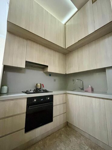 Uzunmüddətli kirayə mənzillər: Kirayə üçün tam mebelli, zövqlə dizayn edilmiş studiya tipli mənzil — 7