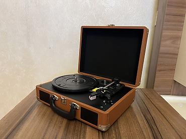 suru: Portativ vinil pleyer (çemodan tipli) - Korpus: çemodan dizaynlı — 1