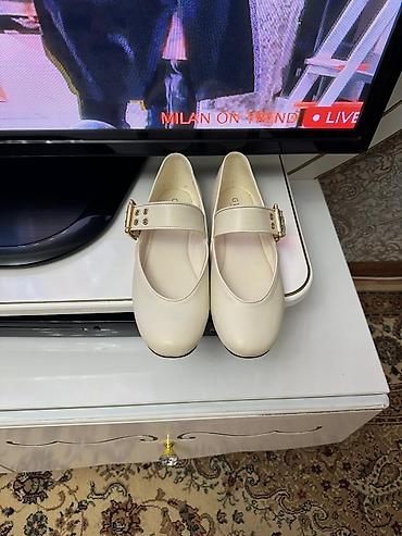 babet ayaqqabı: Baletkalar, Guess, Ölçü: 39, rəng - Bej, Yeni — 2
