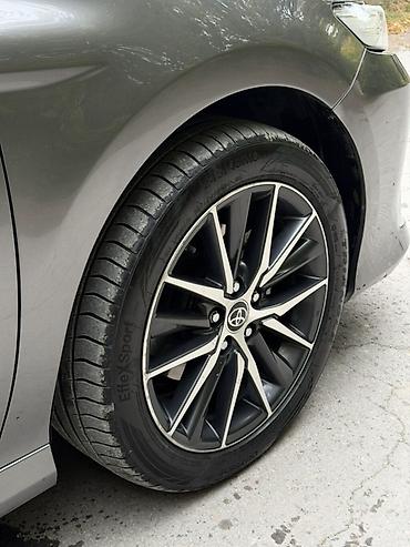 Toyota: Toyota Camry: 2021 г., 2.5 л, Автомат, Гибрид, Седан — 6