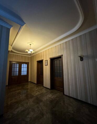 Uzunmüddətli kirayə mənzillər: Tibb Universiteti yaxınlığında 16 mərtəbəli binanın 4-cü mərtəbəsində — 8