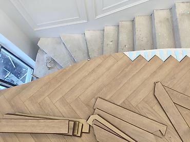 Напольные работы: Укладка пола, Монтаж напольных плинтусов, Стяжка пола | Ковролин, Ламинат, Паркет Больше 6 лет опыта — 2