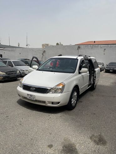 Kia: Kia Carnival: 3.8 l | 2006 il Universal