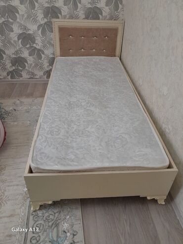 linoleum qiymetleri: Yeni, Təknəfərlik çarpayı, Matras ilə