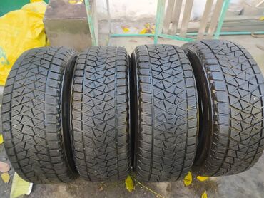 285 60 18 шины: Продается комплект зимней резины Bridgestone Blizzak 265/60/R18